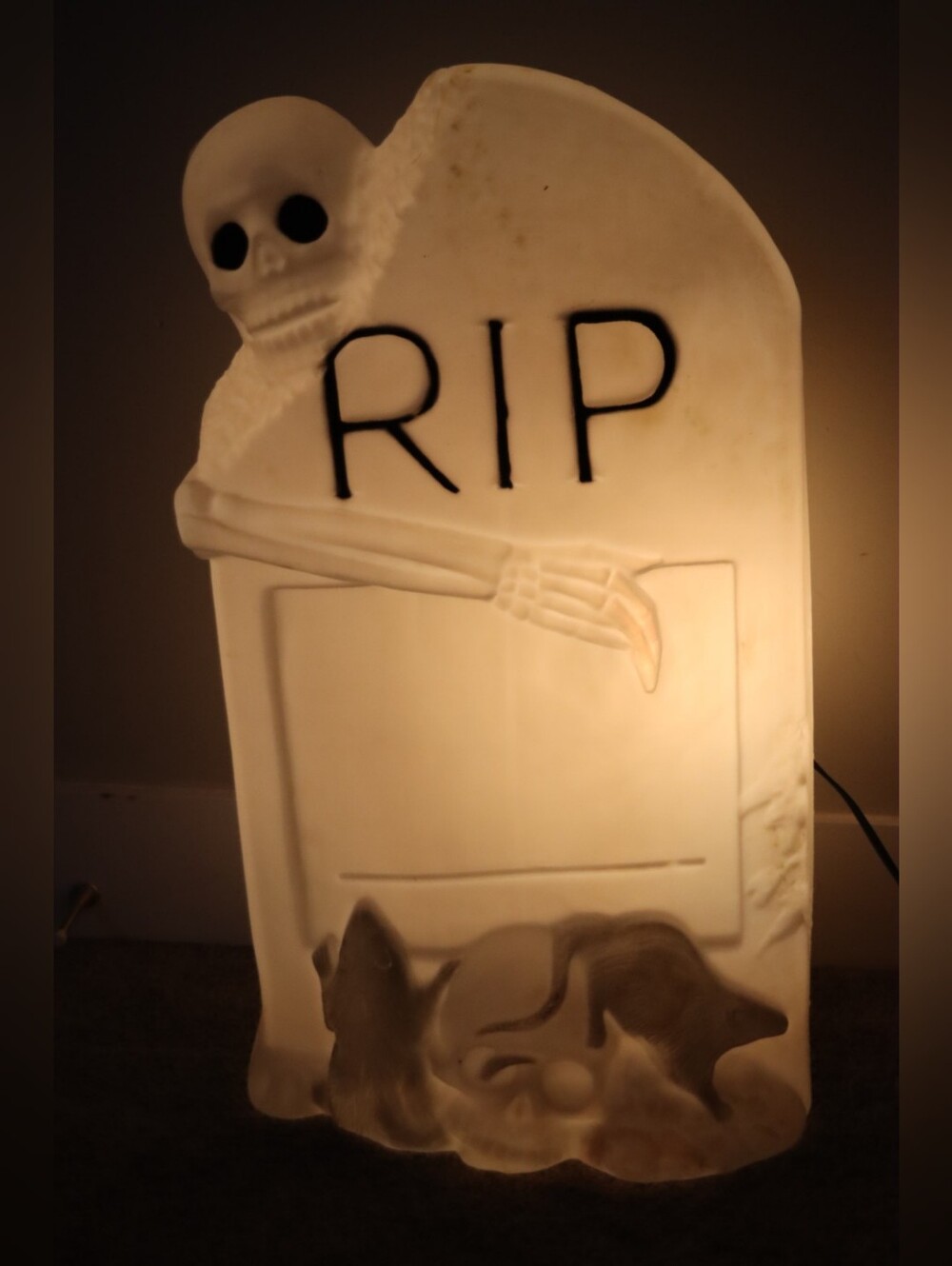 Vintage Halloween Blowmold Tombstone With Skeleton And Rats (27"×15")